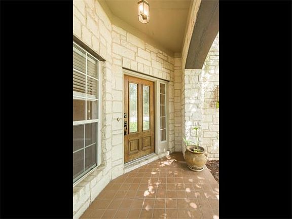 4th image of 12916 Noyes Ln