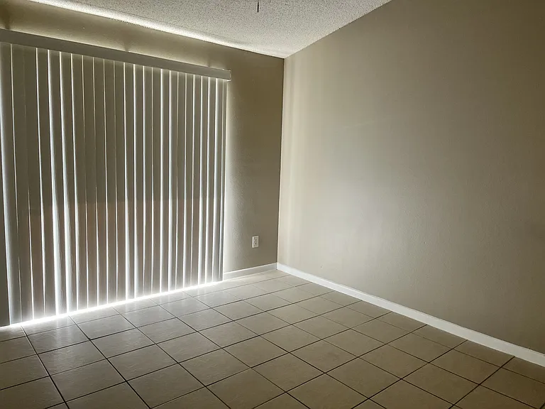 7042 Blue Earth Ct — Photo 10