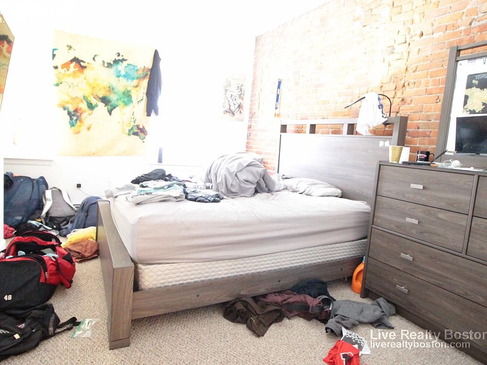 2nd image of 482 Massachusetts Ave #3F