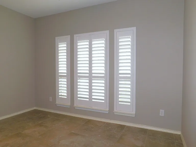 2401 Windhaven Dr — Photo 7