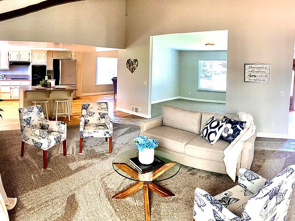 4th image of 905 Briarcliff Dr