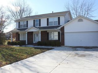 11 Olde Warwick Ct, Saint Charles, MO
