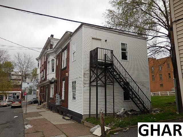 2nd image of 1239 Market St