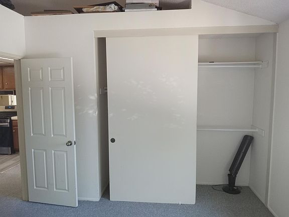 4th image of 19185 Shoreline Ln Unit 5
