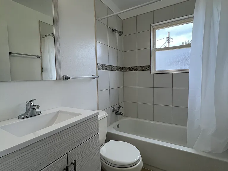1065 Paddock Dr — Photo 22