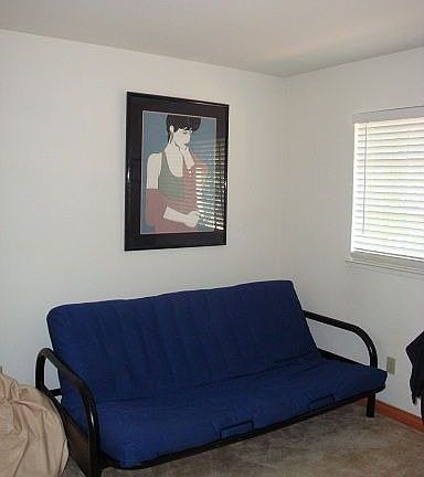 5th image of 730 Creekland Cir