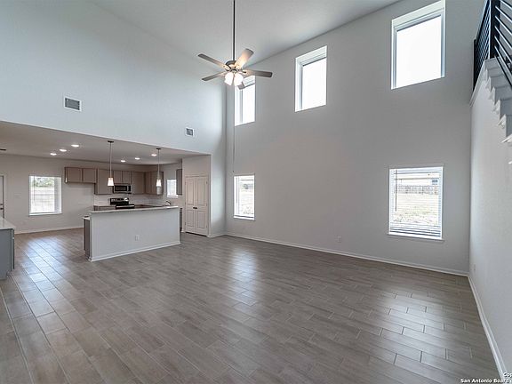 3rd image of 2847 Davis Trace