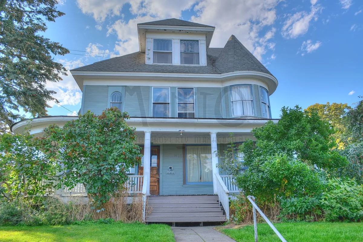 Building Photo - 1721 W Riverside Ave