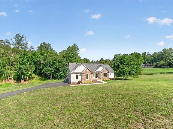 3rd image of 288 Dawsonville Rd