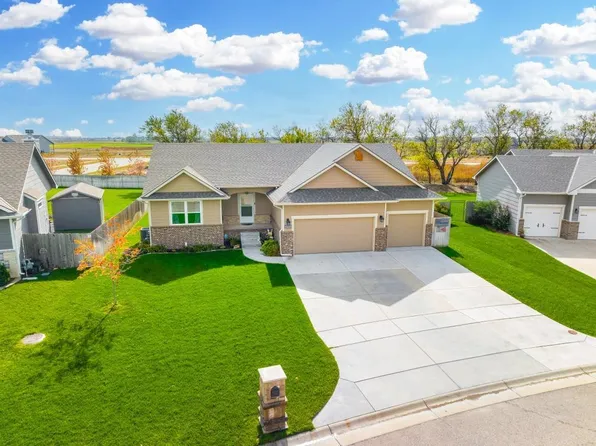 2769 S Lark Ct, Wichita, KS 67215