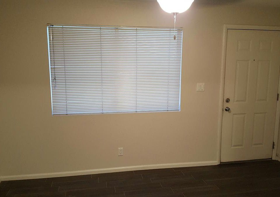 2nd image of 404 S Westfall Ave APT 3