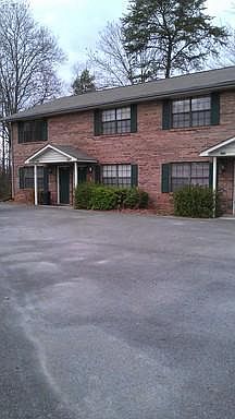 2nd image of 802 Pine Ridge Dr