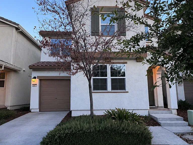 2453 Buzz Aldrin Way — Photo 2