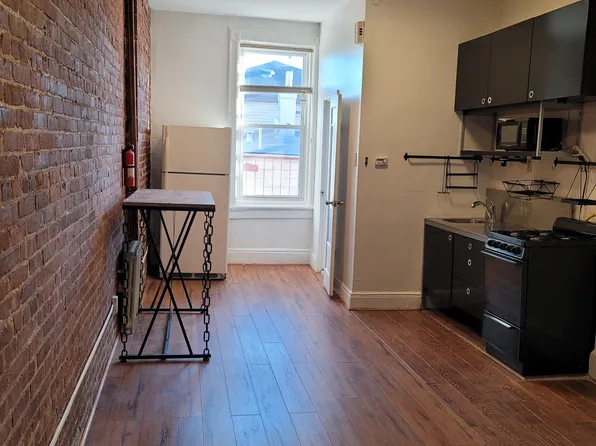 100 Maple Street image 1 of 9