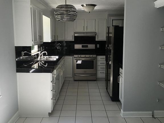 2nd image of 2421 Empire Forest Dr