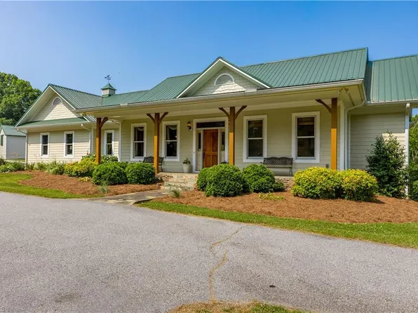 6262 Lake Front Rd, High Point, NC 27263