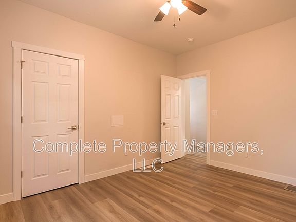 4th image of 821 Jefferson Ave #3