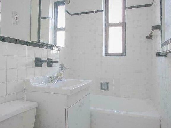5th image of 233 E 32nd St APT 5G