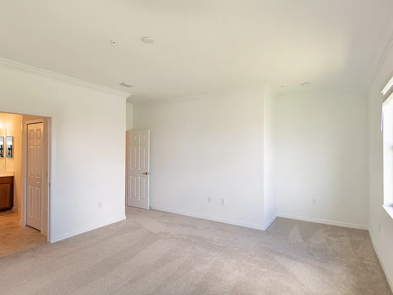 20450 Lagente Cir — Photo 10