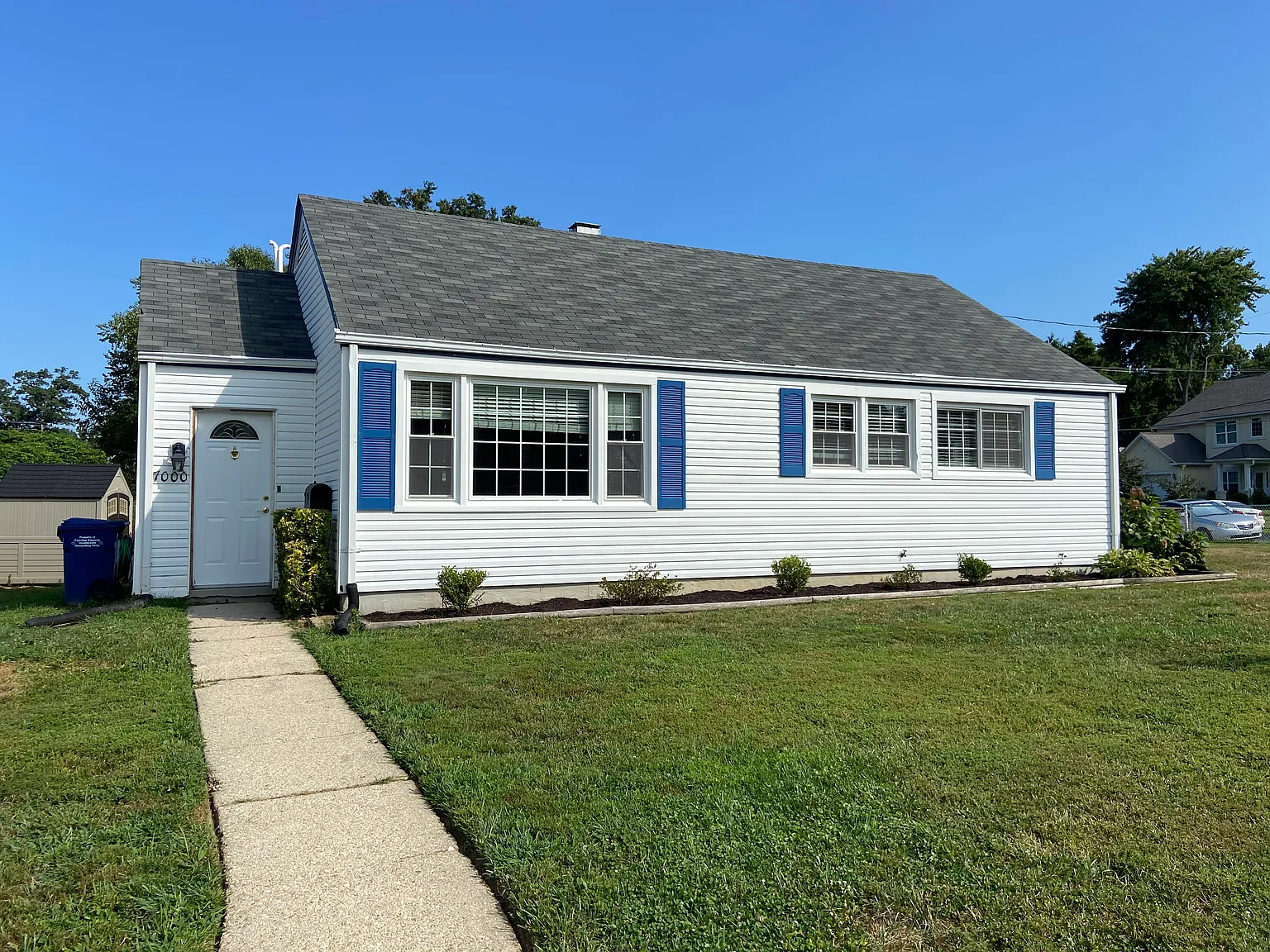 3 bed, 1254 sqft, $3,050 — Photo 1