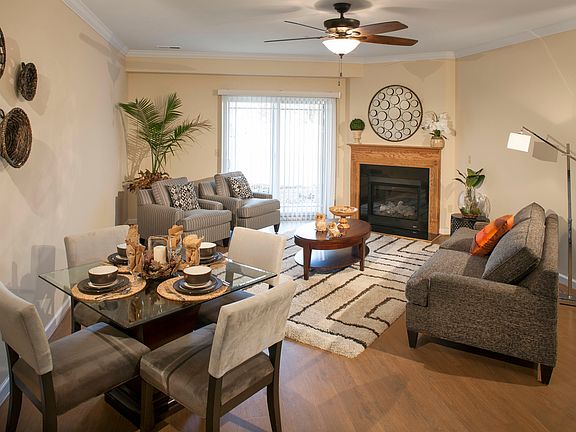 Photograph by Steve Lakatos.