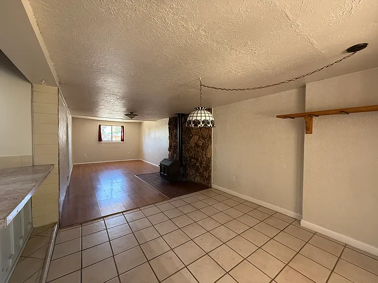 2834 Montclaire Dr NE — Photo 9
