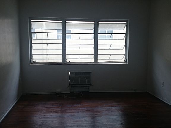 2nd image of 1112 Euclid Ave APT 9
