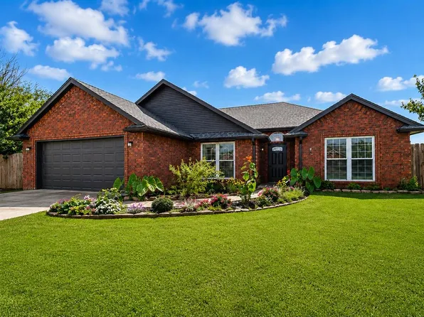 39 NE Deerfield Dr, Elgin, OK 73538