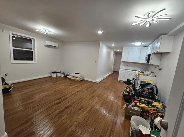 1273 Arnow Ave #1, Bronx, NY 10469