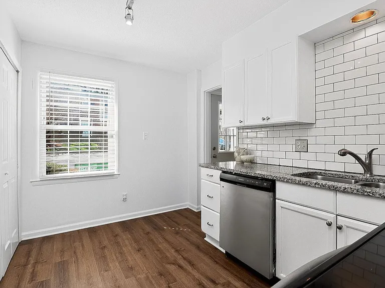 4605 Hedgemore Dr #D — Photo 13