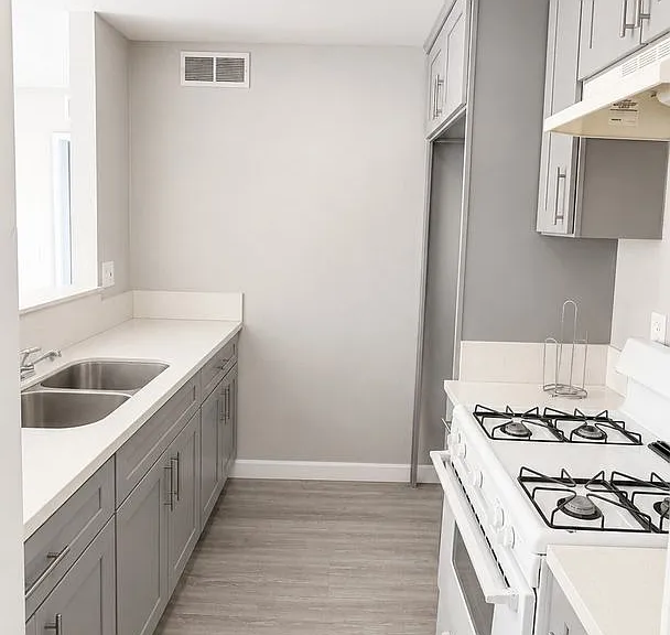 14689 Nordhoff St — Photo 15
