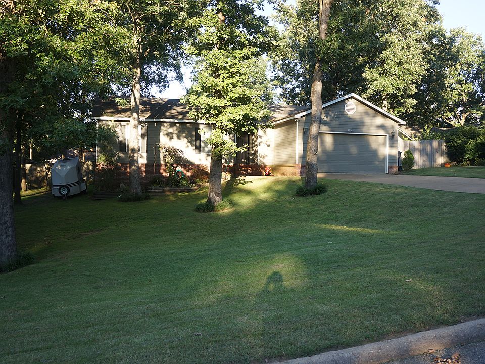 1st image of 3204 Cherrywood Dr
