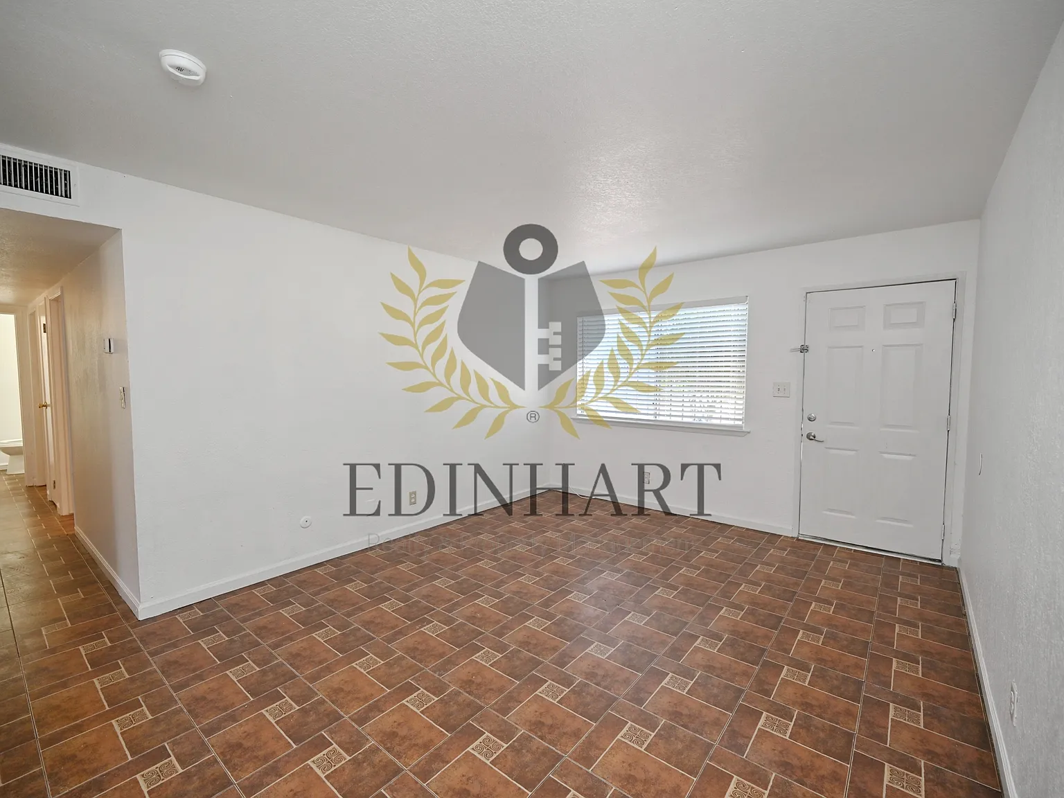 2303 South Poppy Avenue - 101 — Photo 3