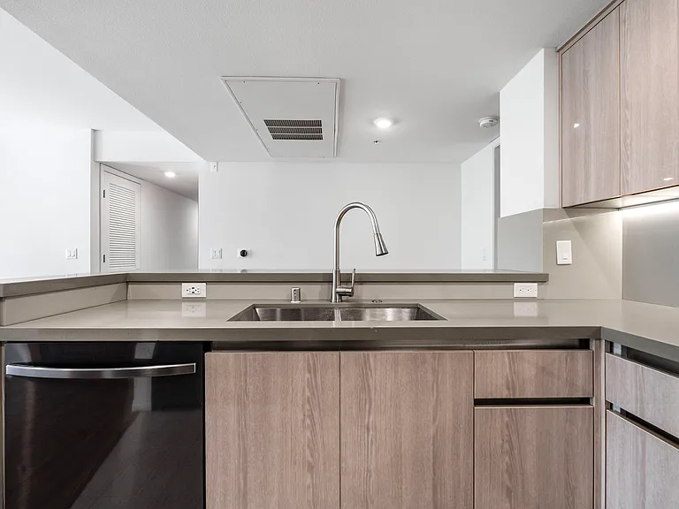 5240 Virginia Ave #125 — Photo 6