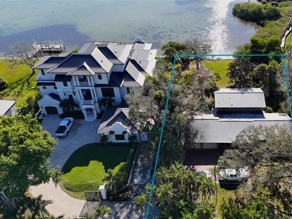 1621 Memory Ln, Sarasota, FL 34231