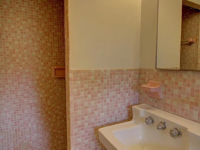 113 Thornton Ct — Photo 19