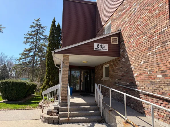 845 Milford Dr #317, Kingston, ON K7P 1A7
