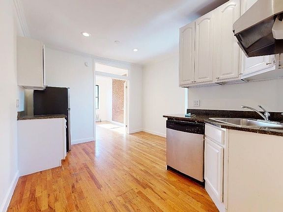 3rd image of 285 W 147th St #5FL3