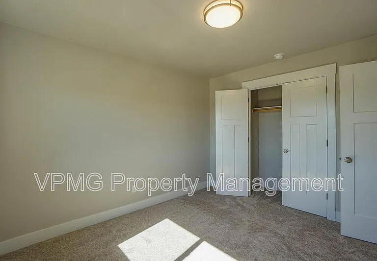 2331 E Otter Loop — Photo 17