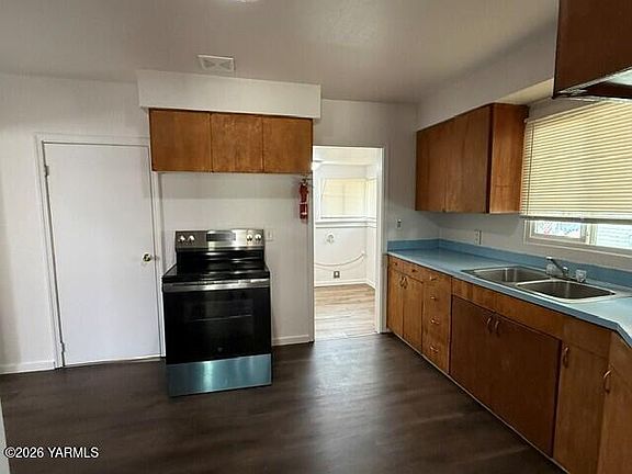 4th image of 550 A St