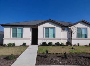 3342 Seymour St, Tulare, CA 93274