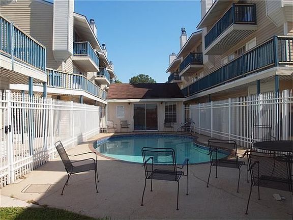 5th image of 901 Joe Yenni Blvd