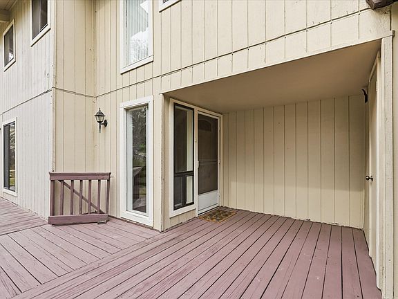 4th image of 29295 Glacier Dr