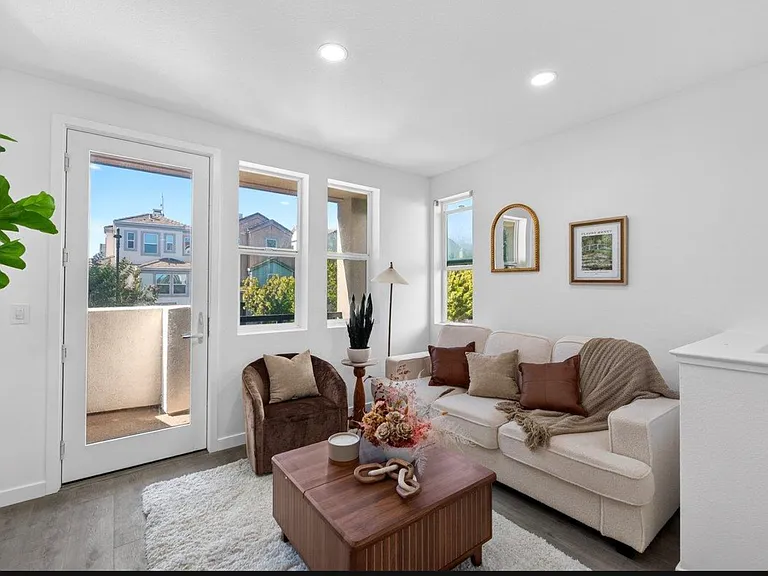 802 Garden St — Photo 16