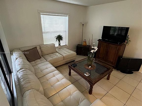 4th image of 4496 Carambola Cir S #27301