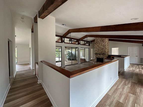 5th image of 7243 Encina Ln