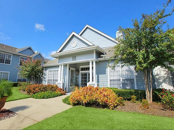 4th image of 3333 Turtle Creek Dr APT 221