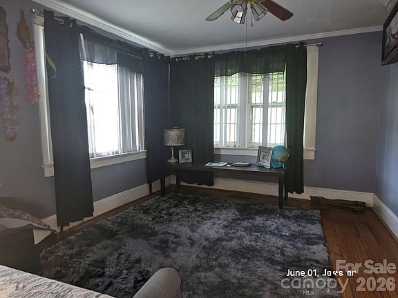 3rd image of 191 W End St
