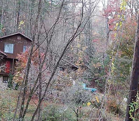 2nd image of 884 Toxaway Dr