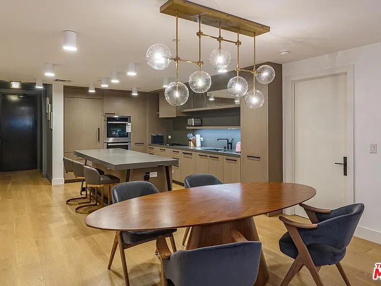 10777 Wilshire Blvd #205 — Photo 10
